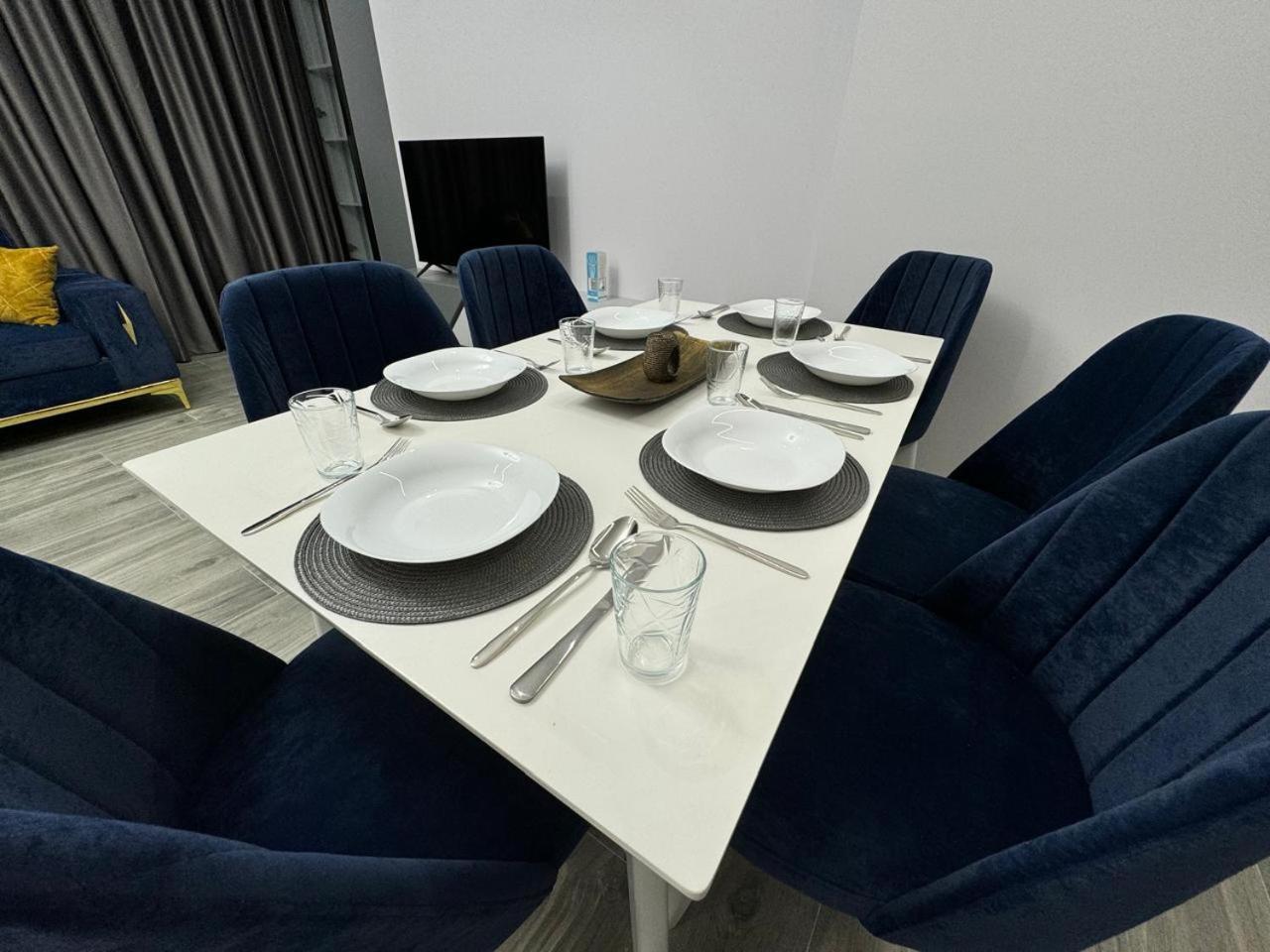 Isla'S Luxurious Seaside Apartments Durrës Esterno foto