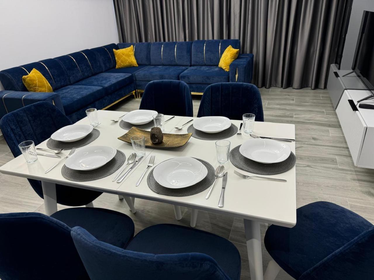 Isla'S Luxurious Seaside Apartments Durrës Esterno foto