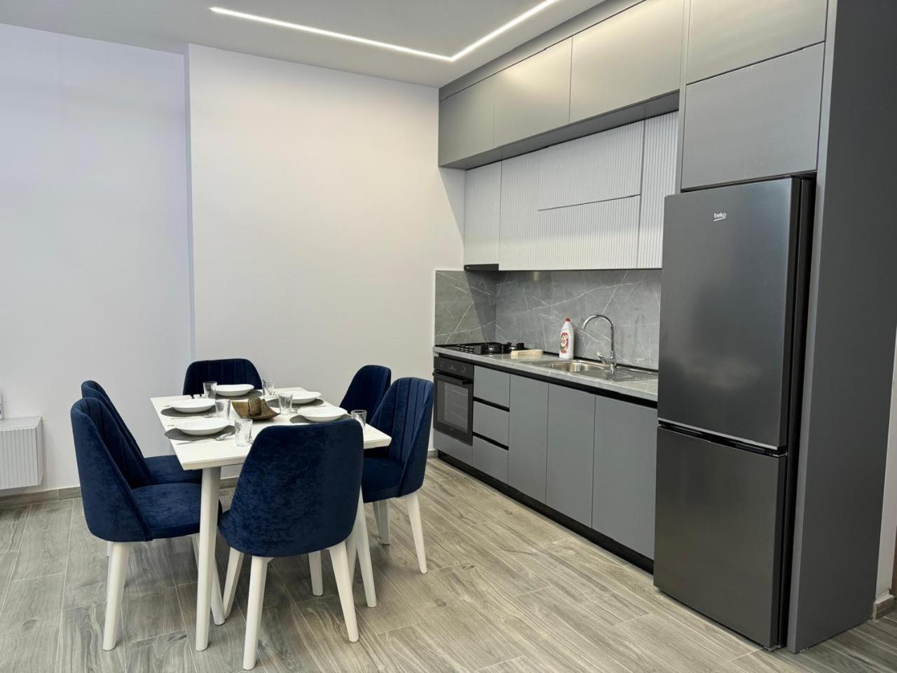 Isla'S Luxurious Seaside Apartments Durrës Esterno foto