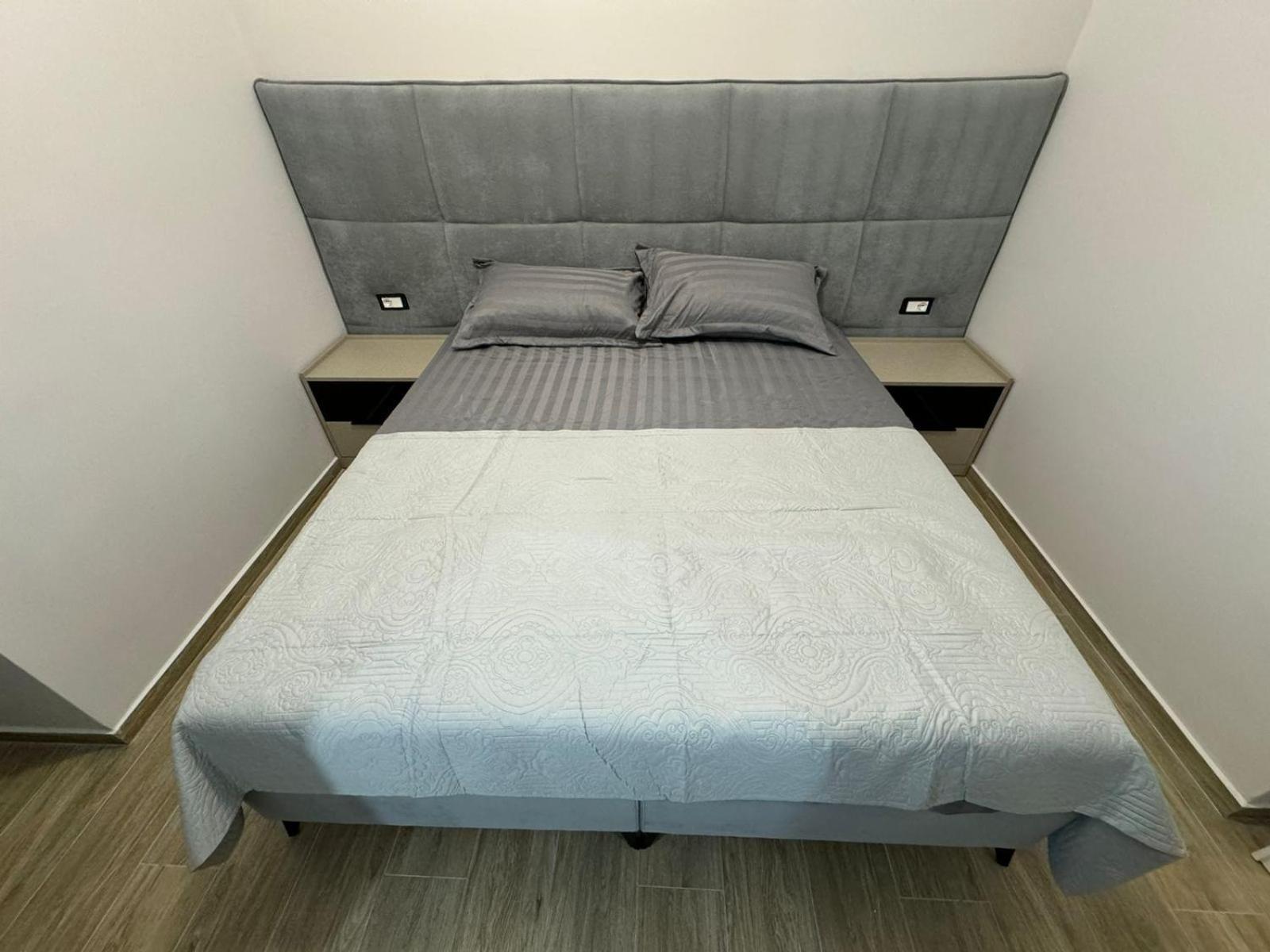 Isla'S Luxurious Seaside Apartments Durrës Esterno foto