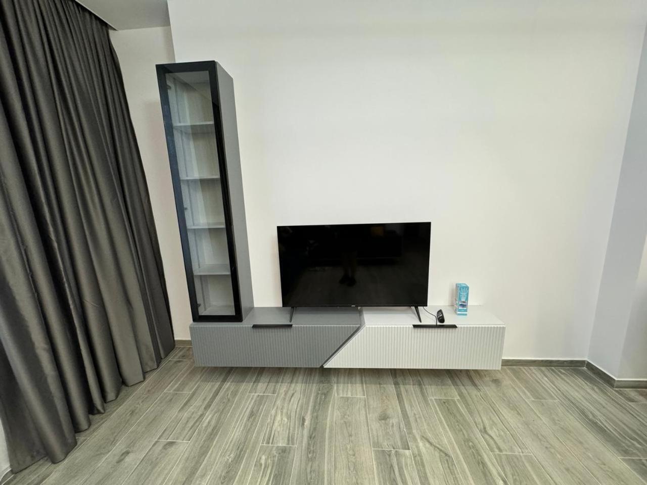 Isla'S Luxurious Seaside Apartments Durrës Esterno foto