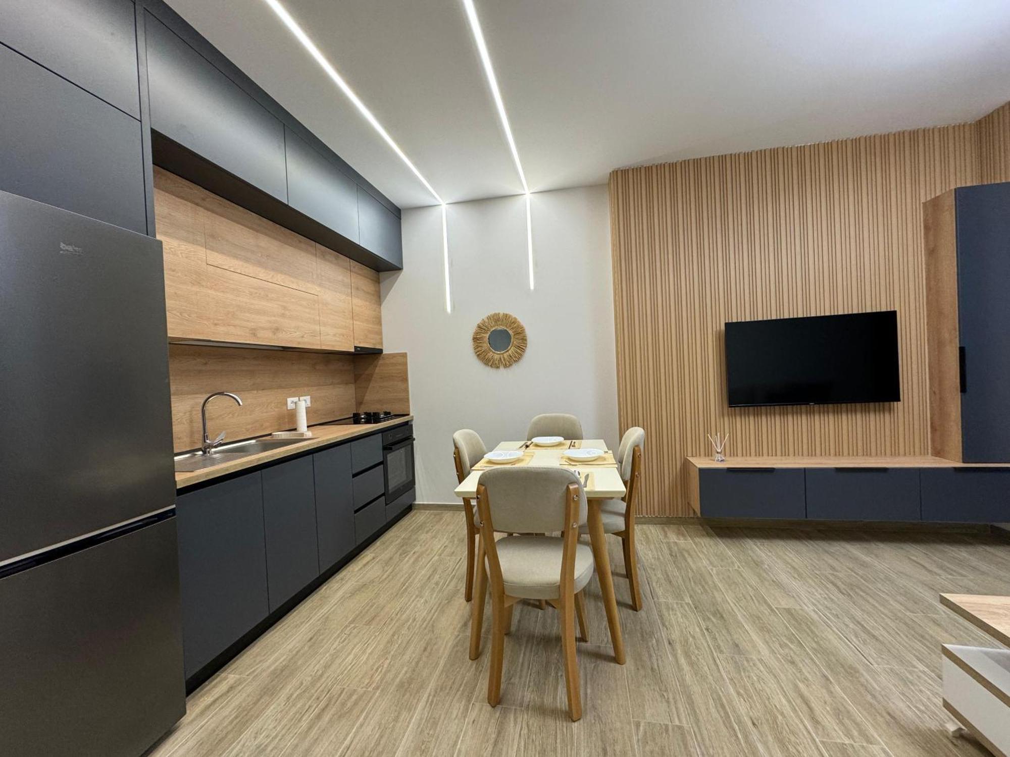 Isla'S Luxurious Seaside Apartments Durrës Esterno foto