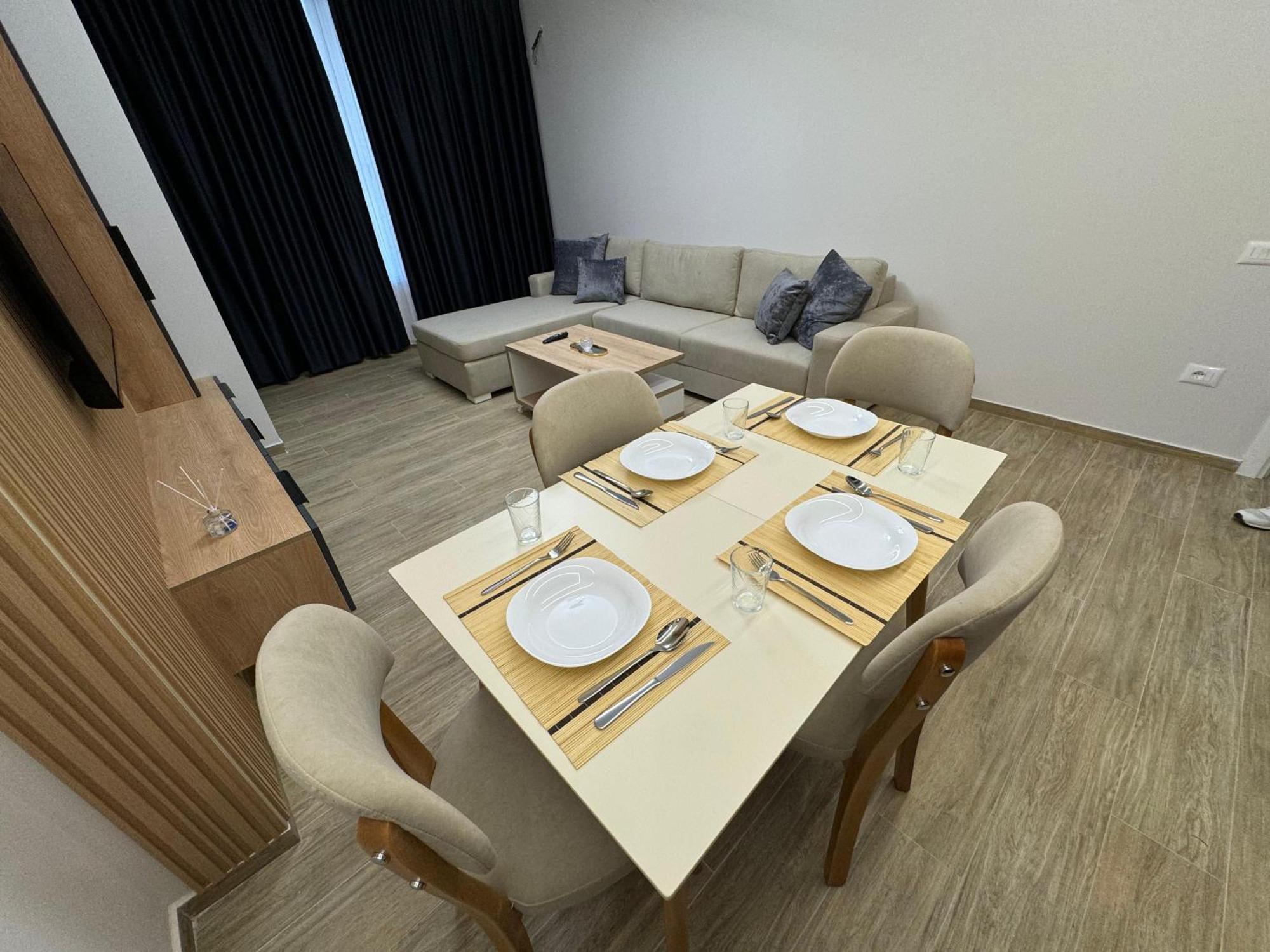 Isla'S Luxurious Seaside Apartments Durrës Esterno foto